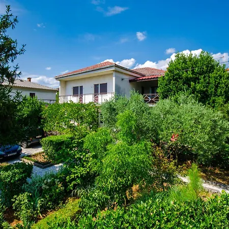 Sobe Frano I Lovro 2 - Hr-10373-02 By Interhome * Crikvenica
